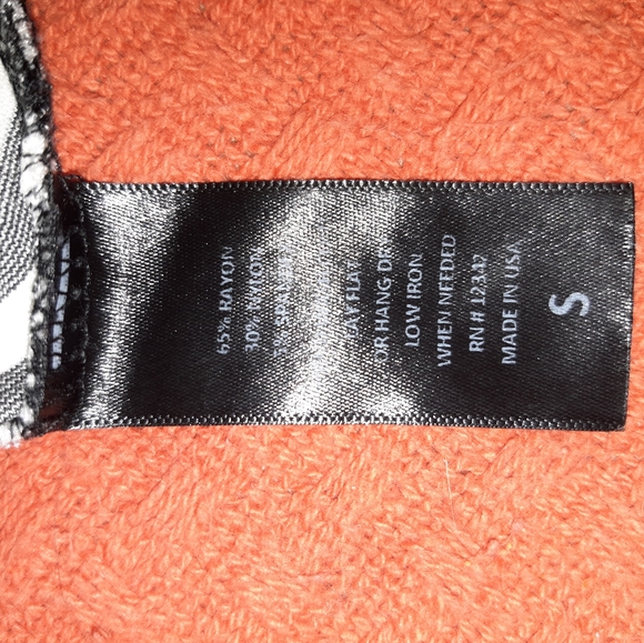 Coin 1804 blk & white stripe skirt small - Picture 4 of 4